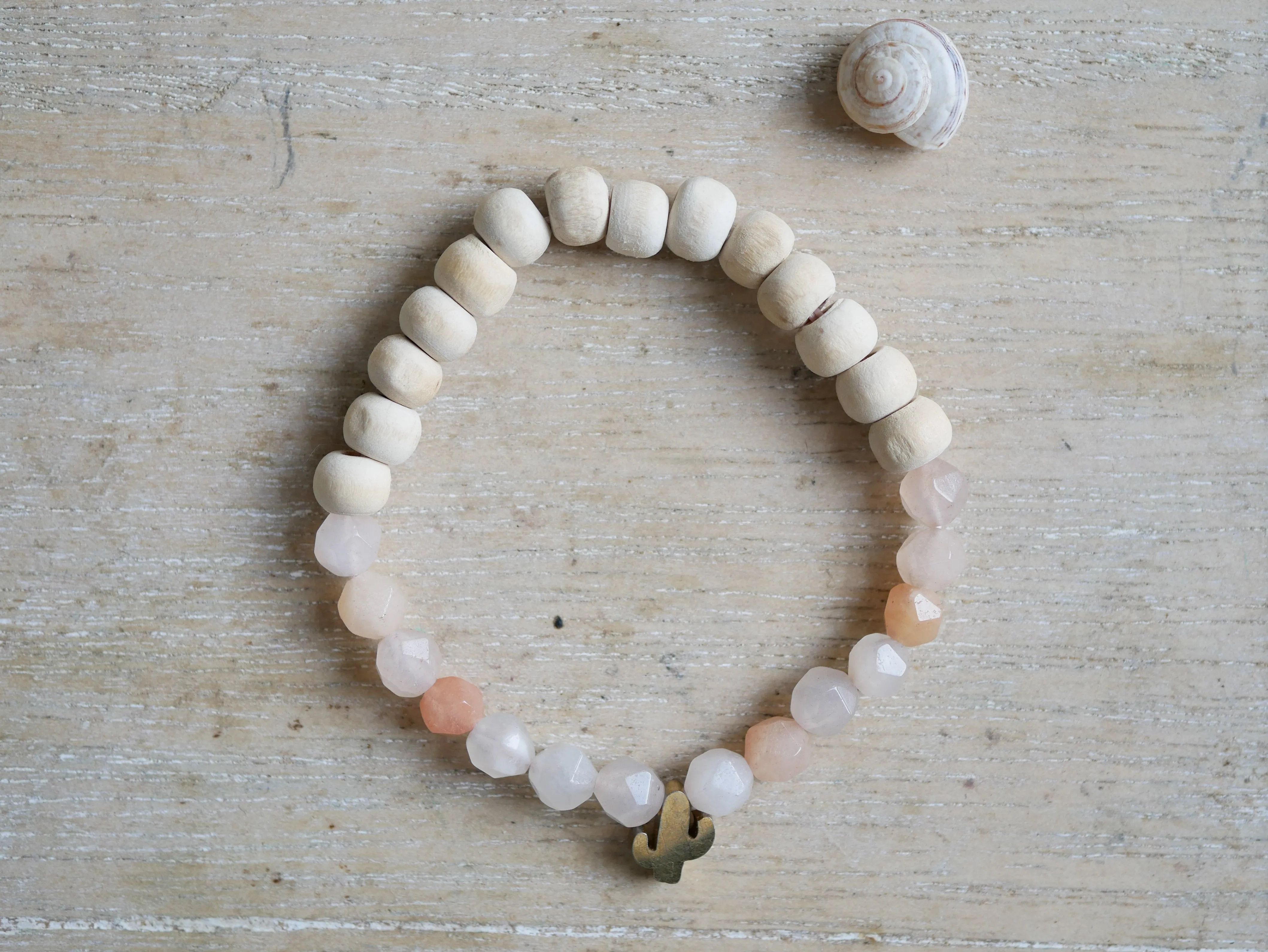 PINKY DESERT DIFFUSER BRACELET