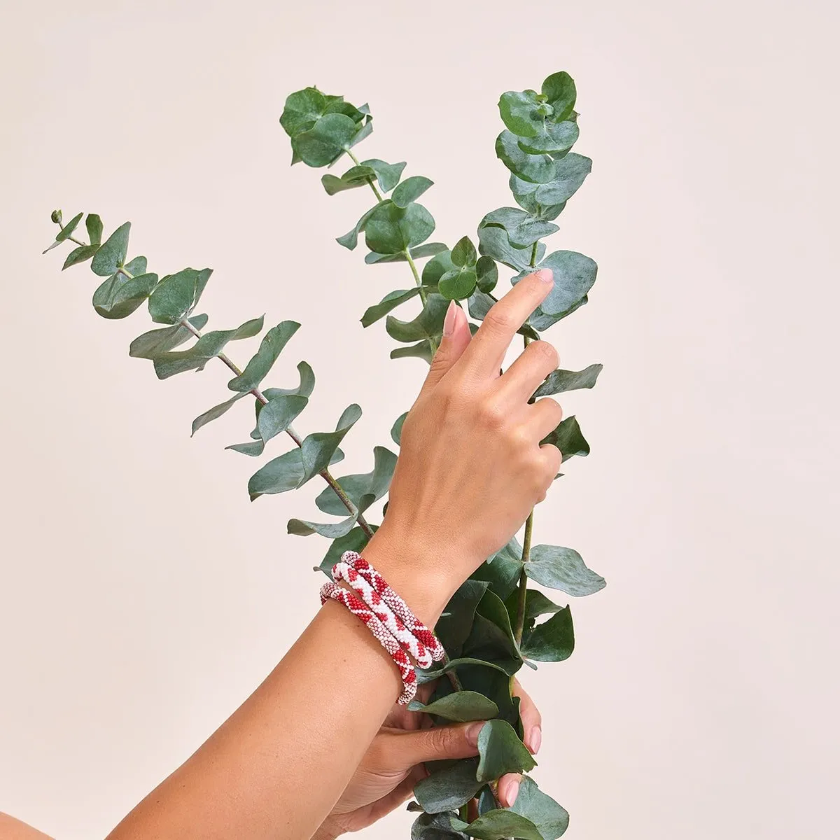 Queen of Hearts | Himalayan Glass Bead Bracelet