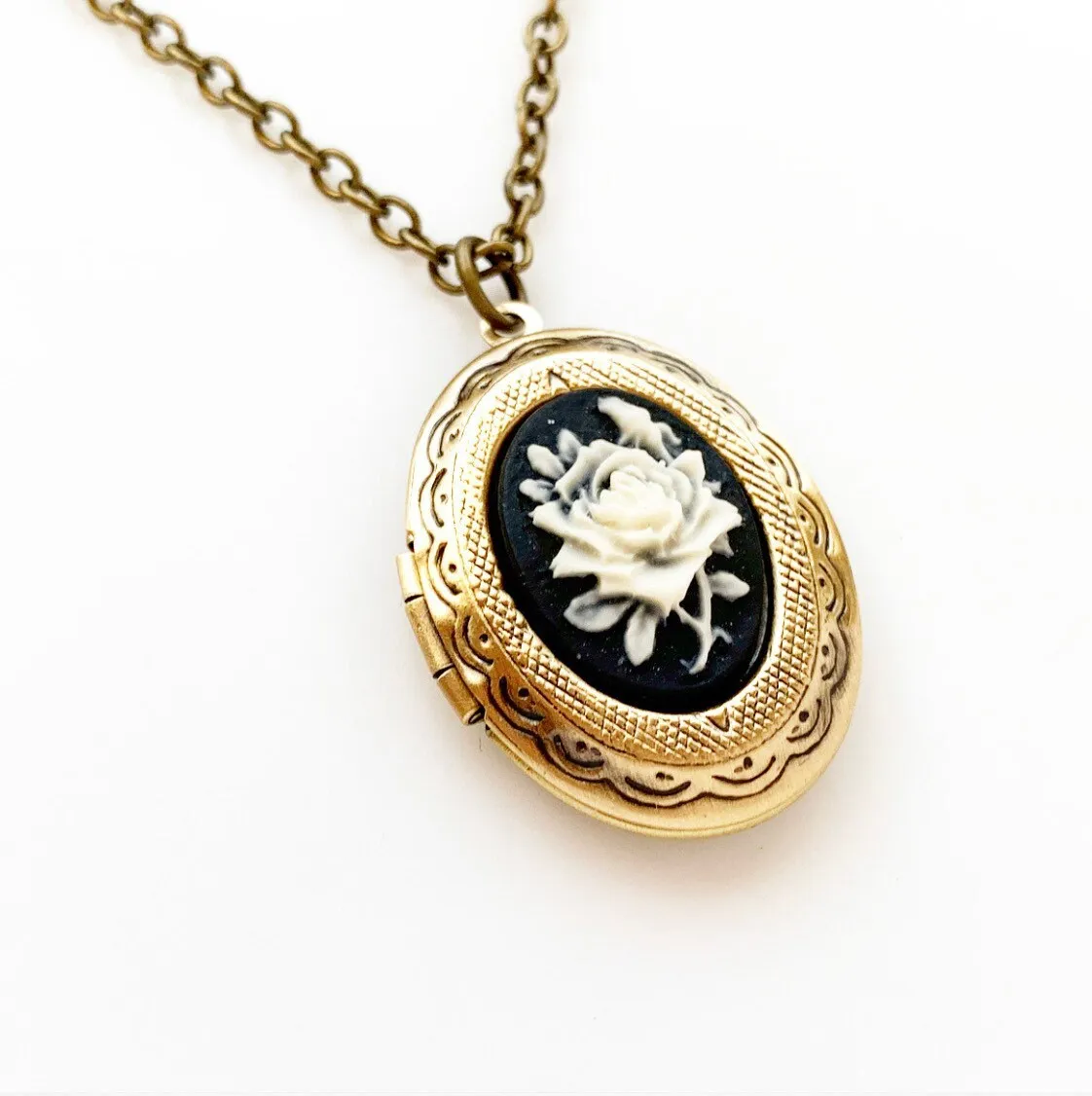 Rose Cameo Locket Necklace Black / Bronze