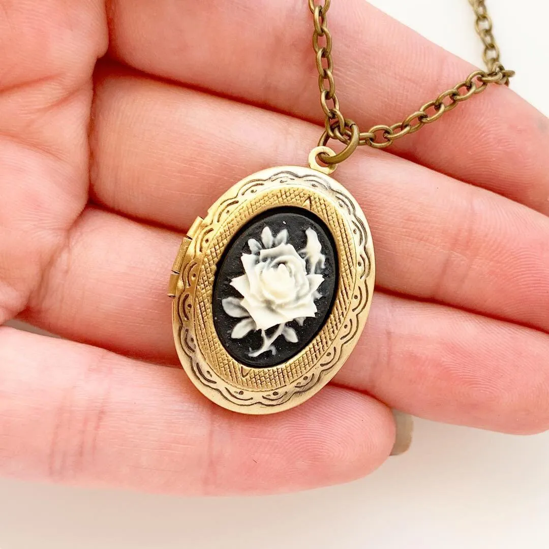 Rose Cameo Locket Necklace Black / Bronze