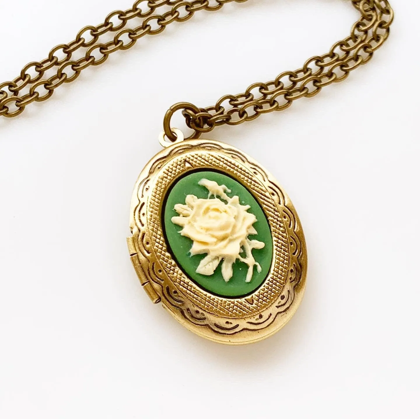 Rose Cameo Locket Necklace Green / Bronze