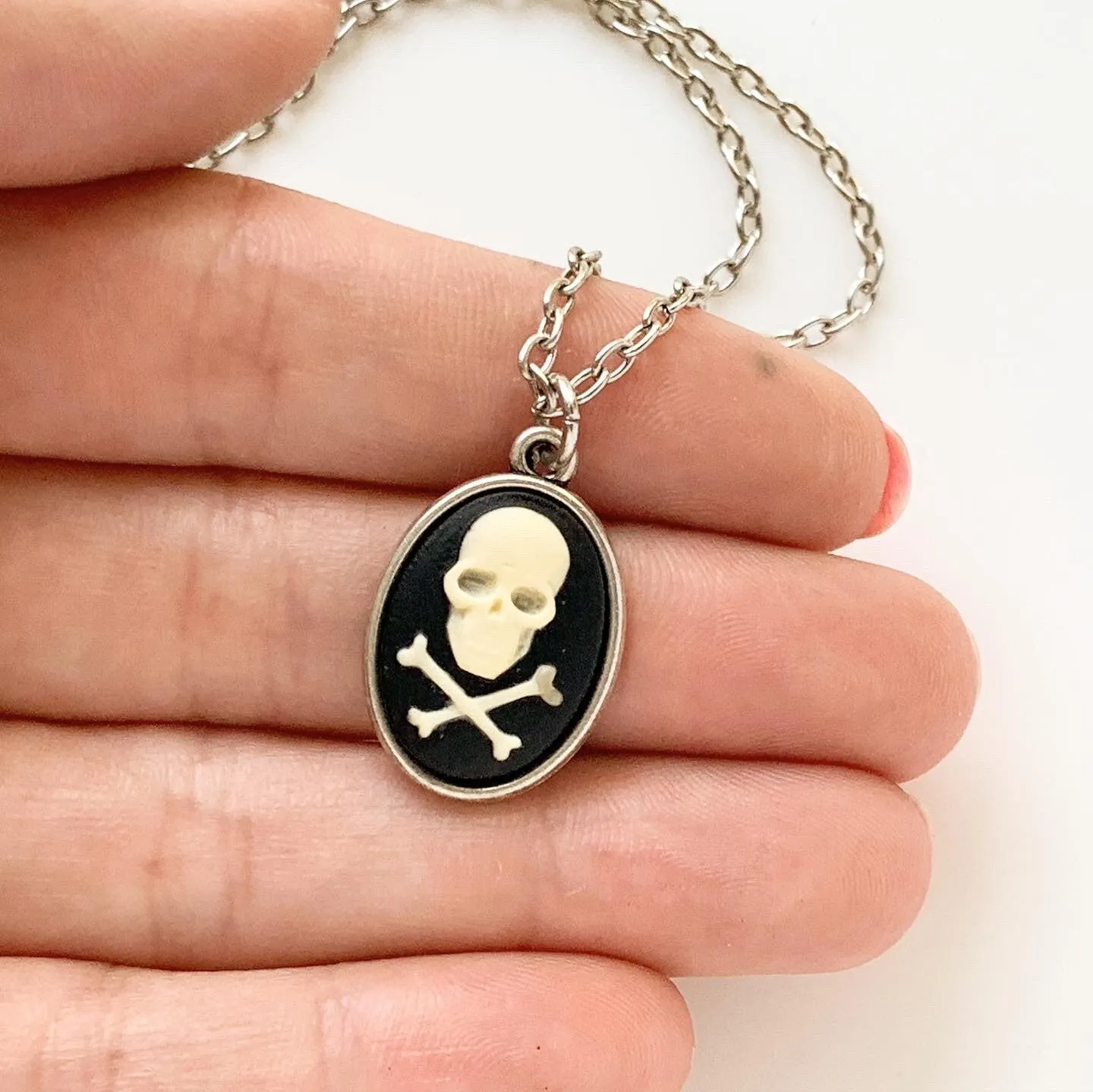 Skull and Crossbones Cameo Necklace / Silver - Small Size