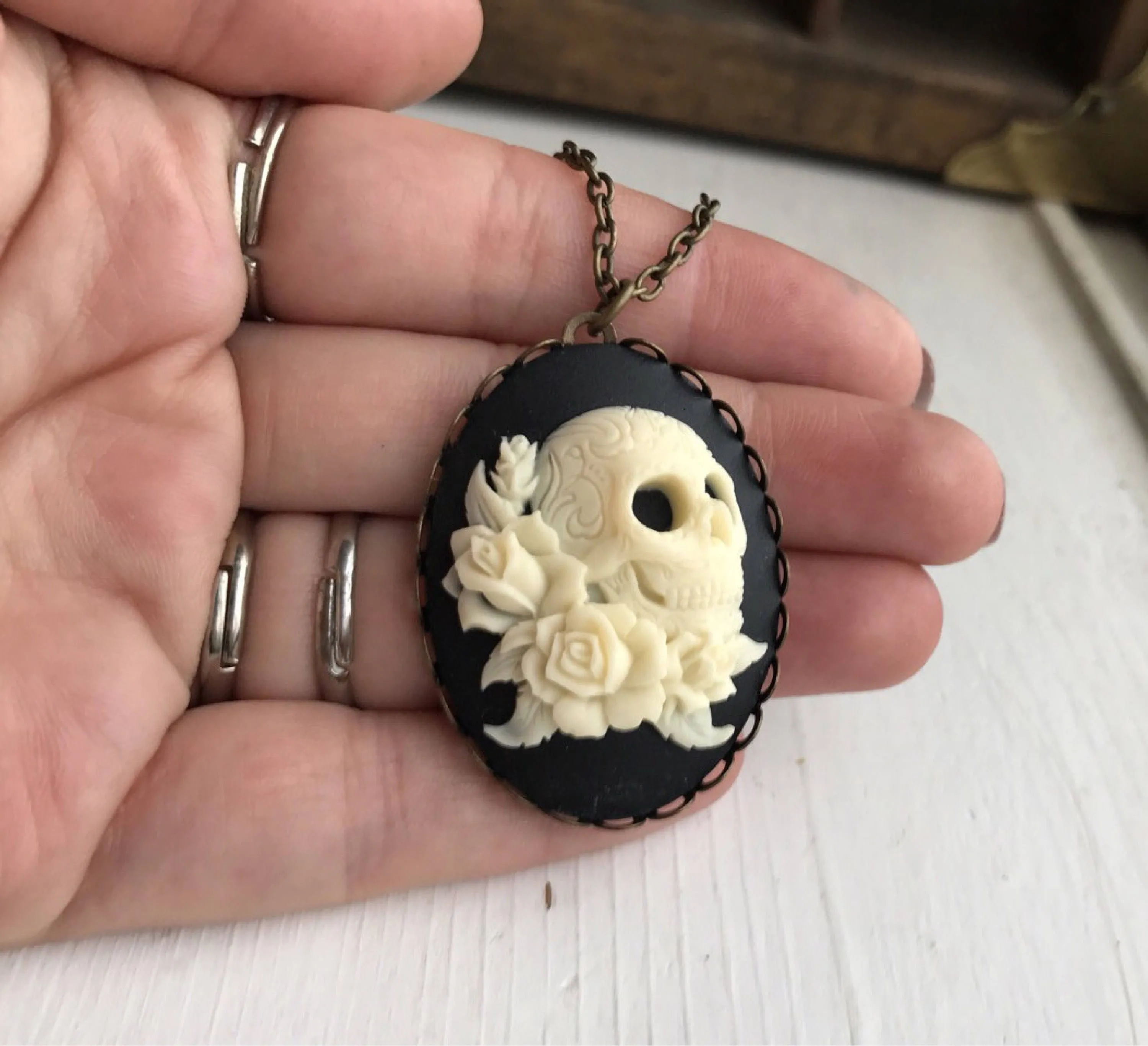 Skull and Roses Cameo Necklace / Bronze Large Size