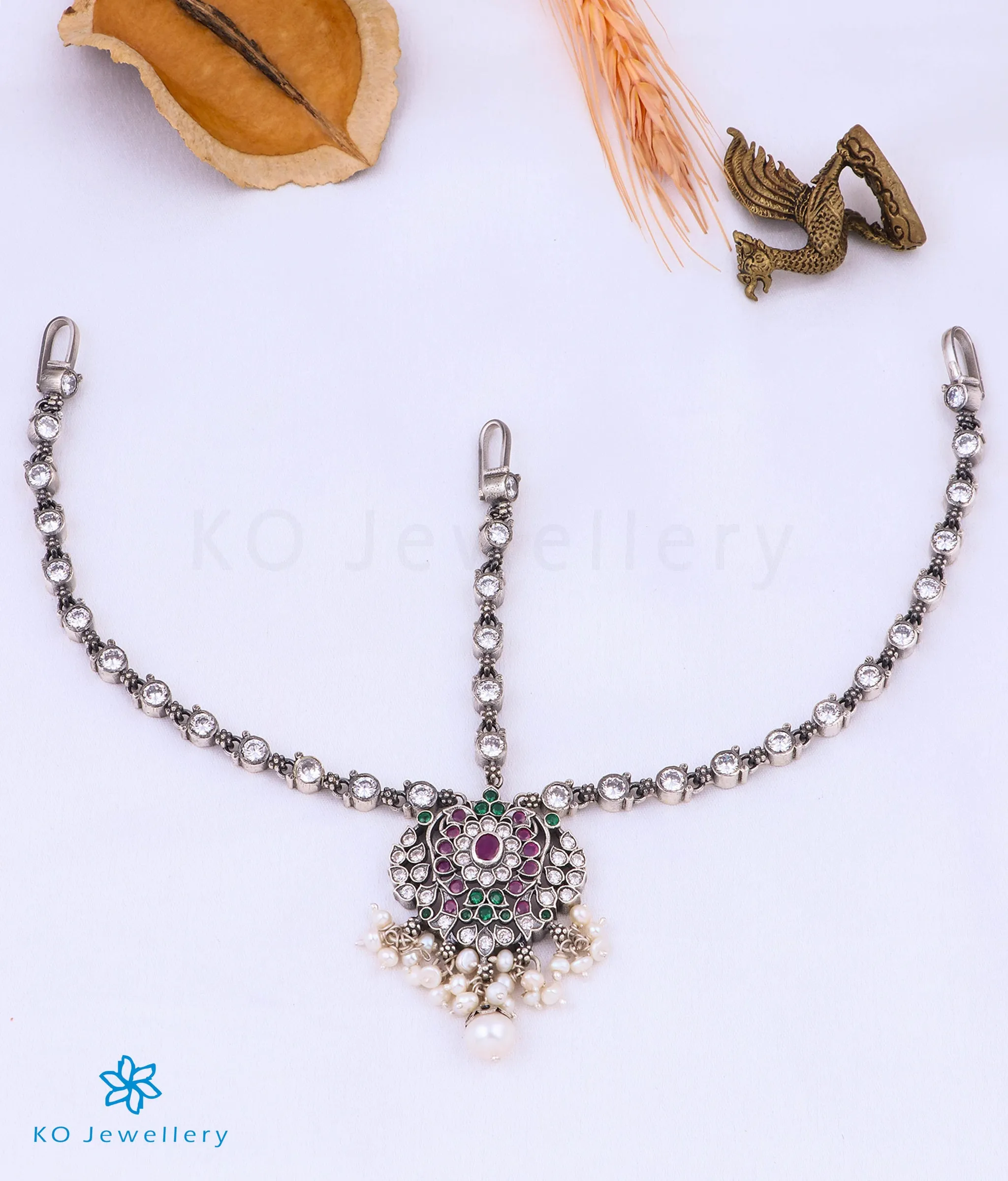 The Ihita Silver Kemp Maang Tikka