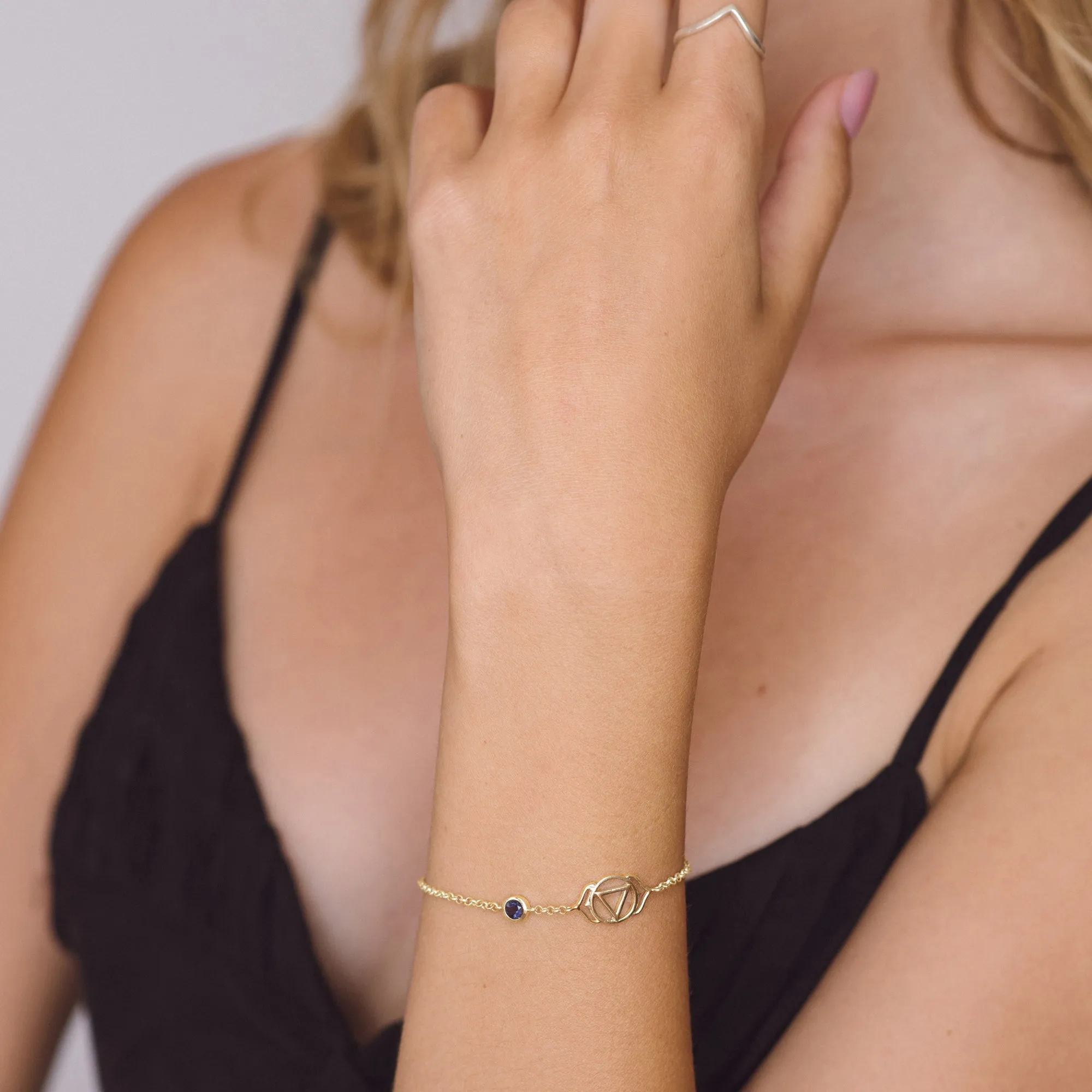 Third Eye Chakra Bracelet - Gold