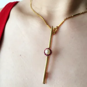 Timelessly chic Art Deco Ruby Pearl Bar Brooch in 18K solid gold