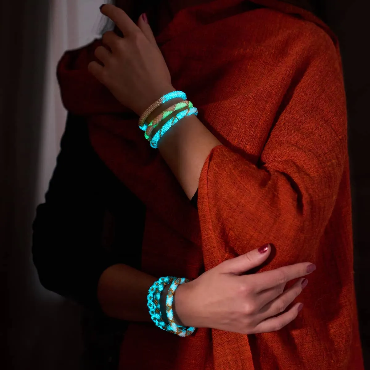 Vampire's Cross | Himalayan Glass Bead Bracelet