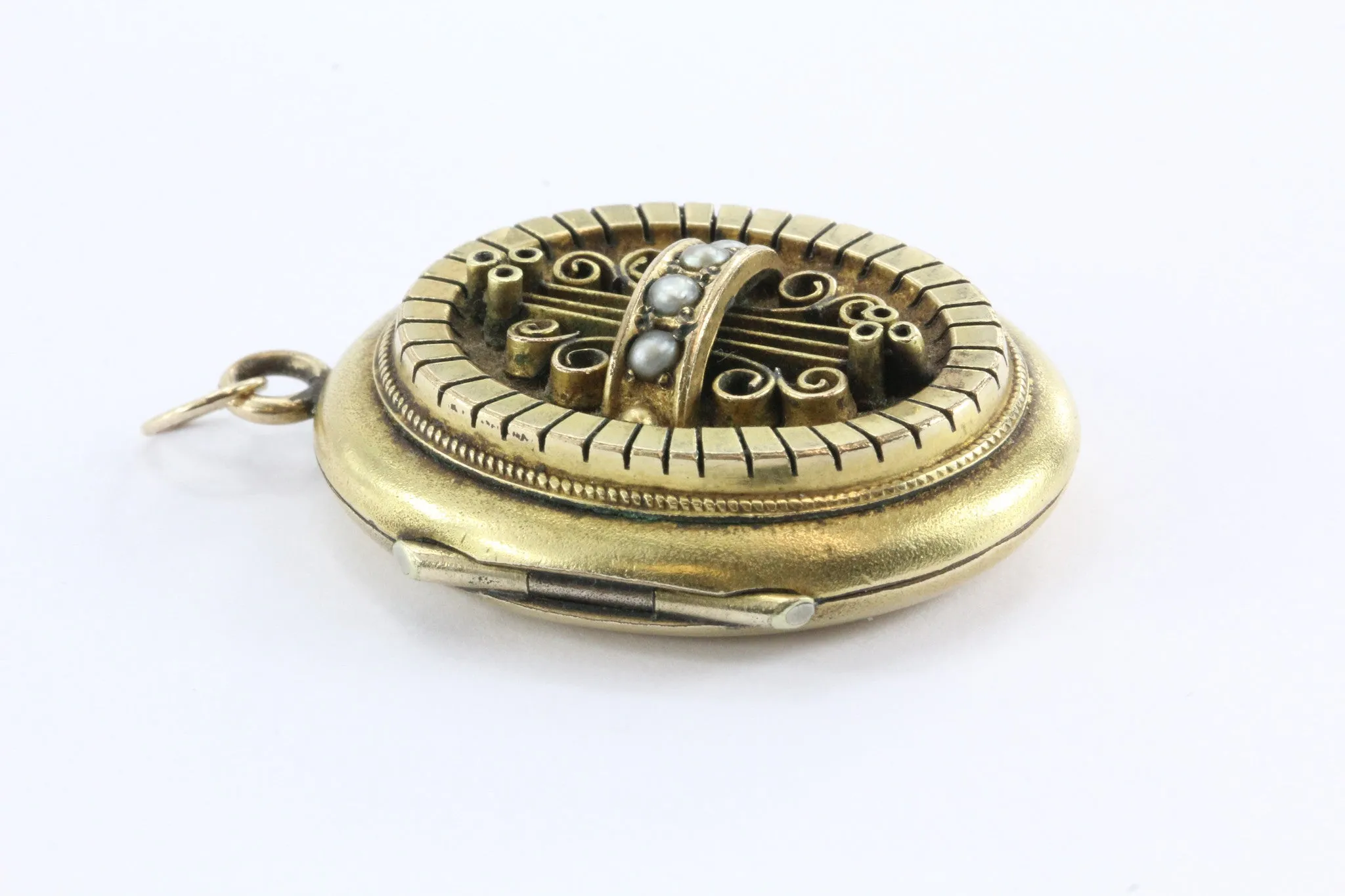Victorian Antique 18k Solid Yellow Gold Seed Pearl Locket