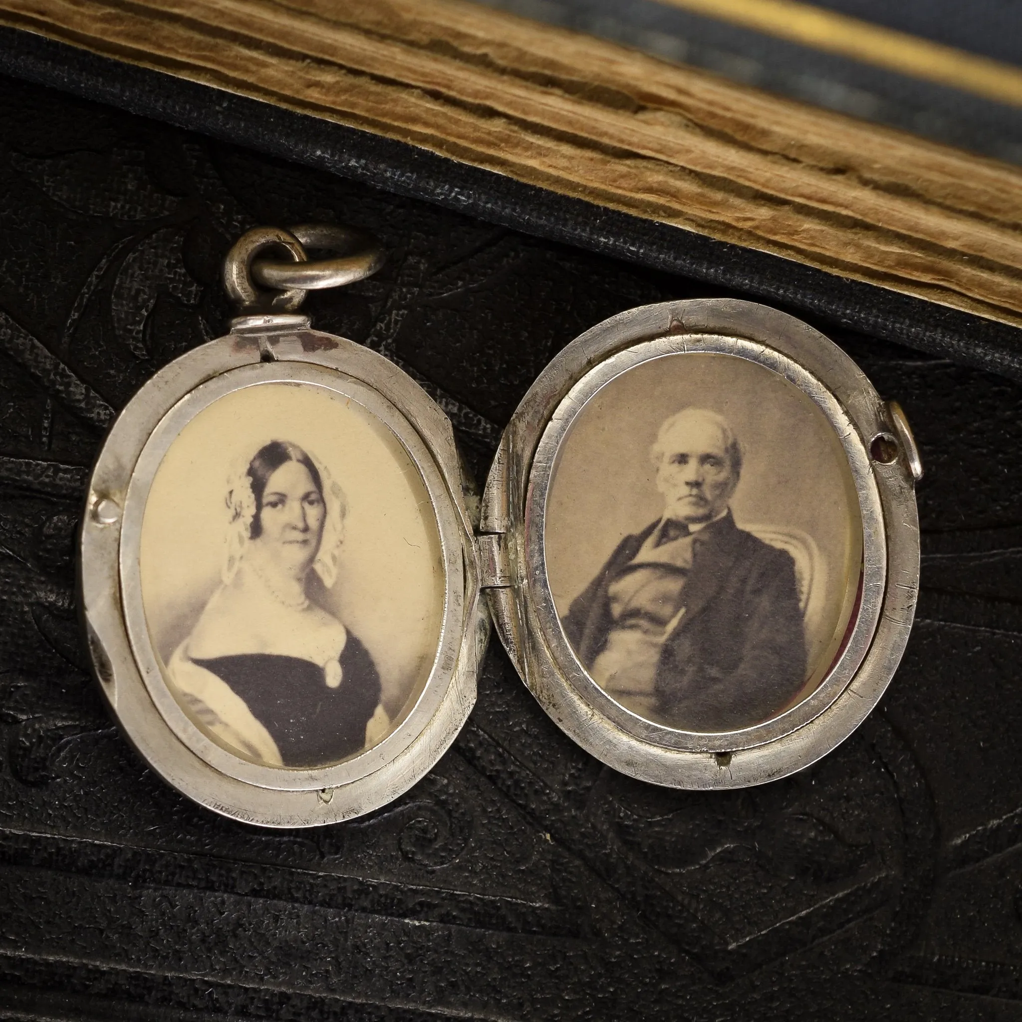 Victorian Mother & Father Locket