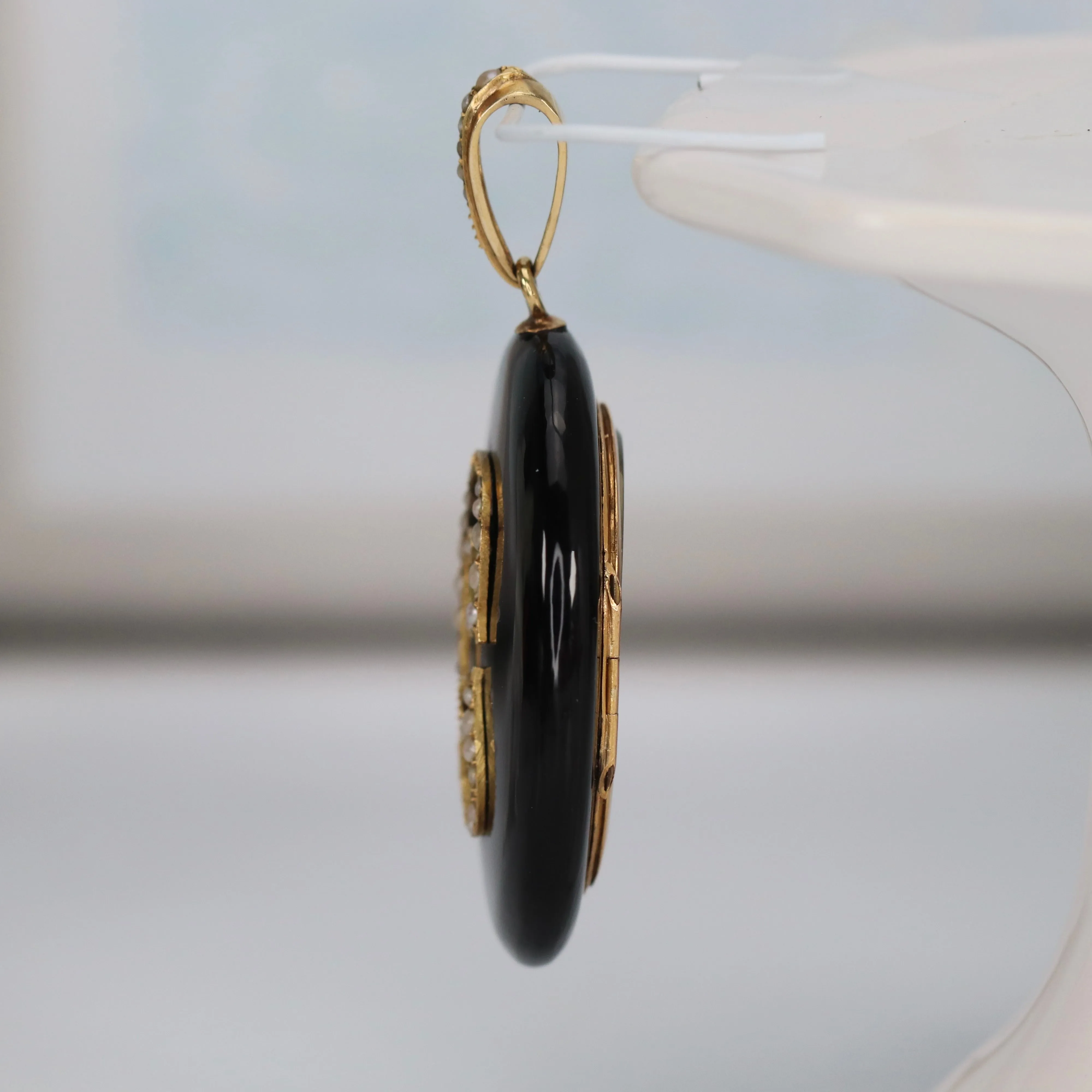 Vintage Large onyx and pearl mourning locket in 14k yellow gold