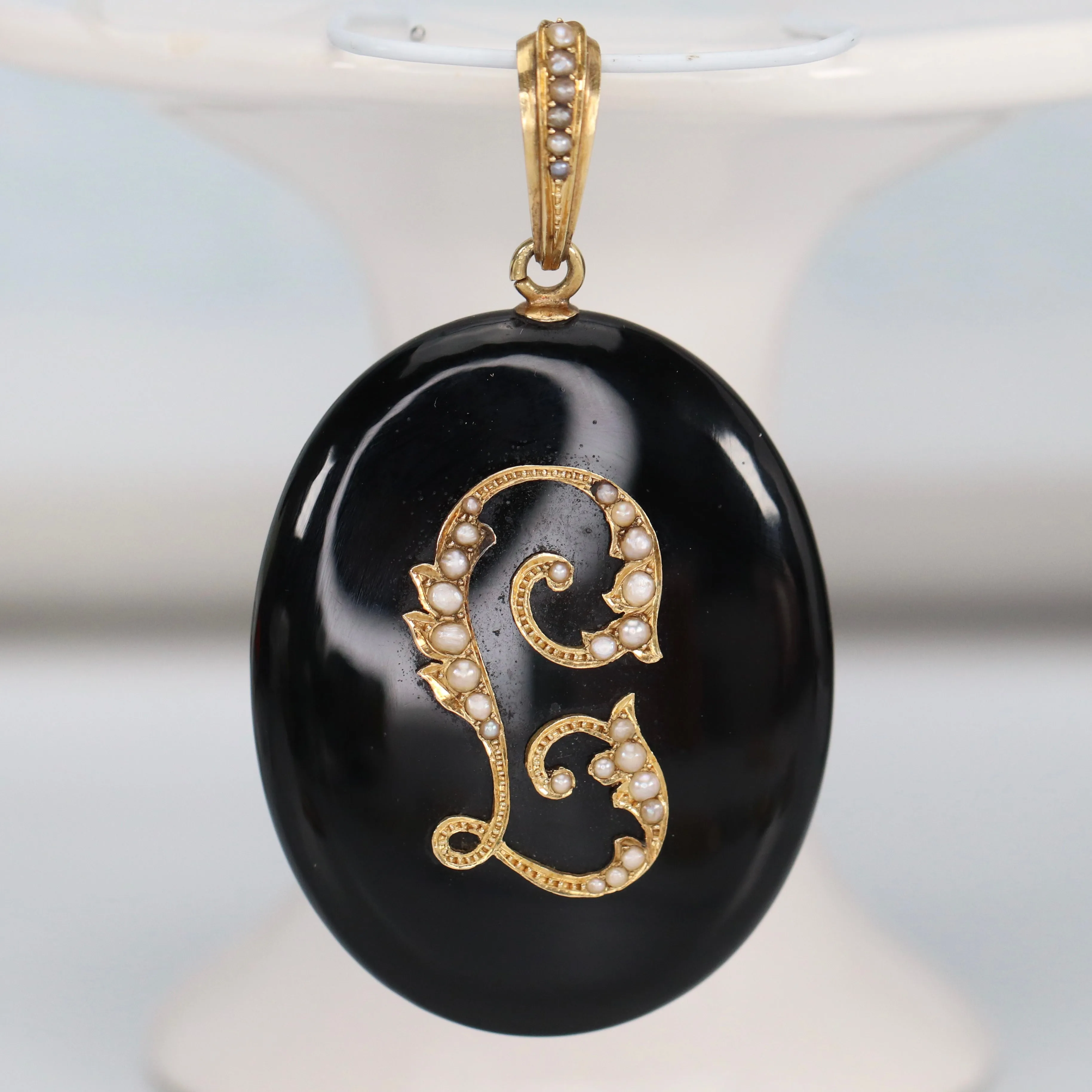 Vintage Large onyx and pearl mourning locket in 14k yellow gold