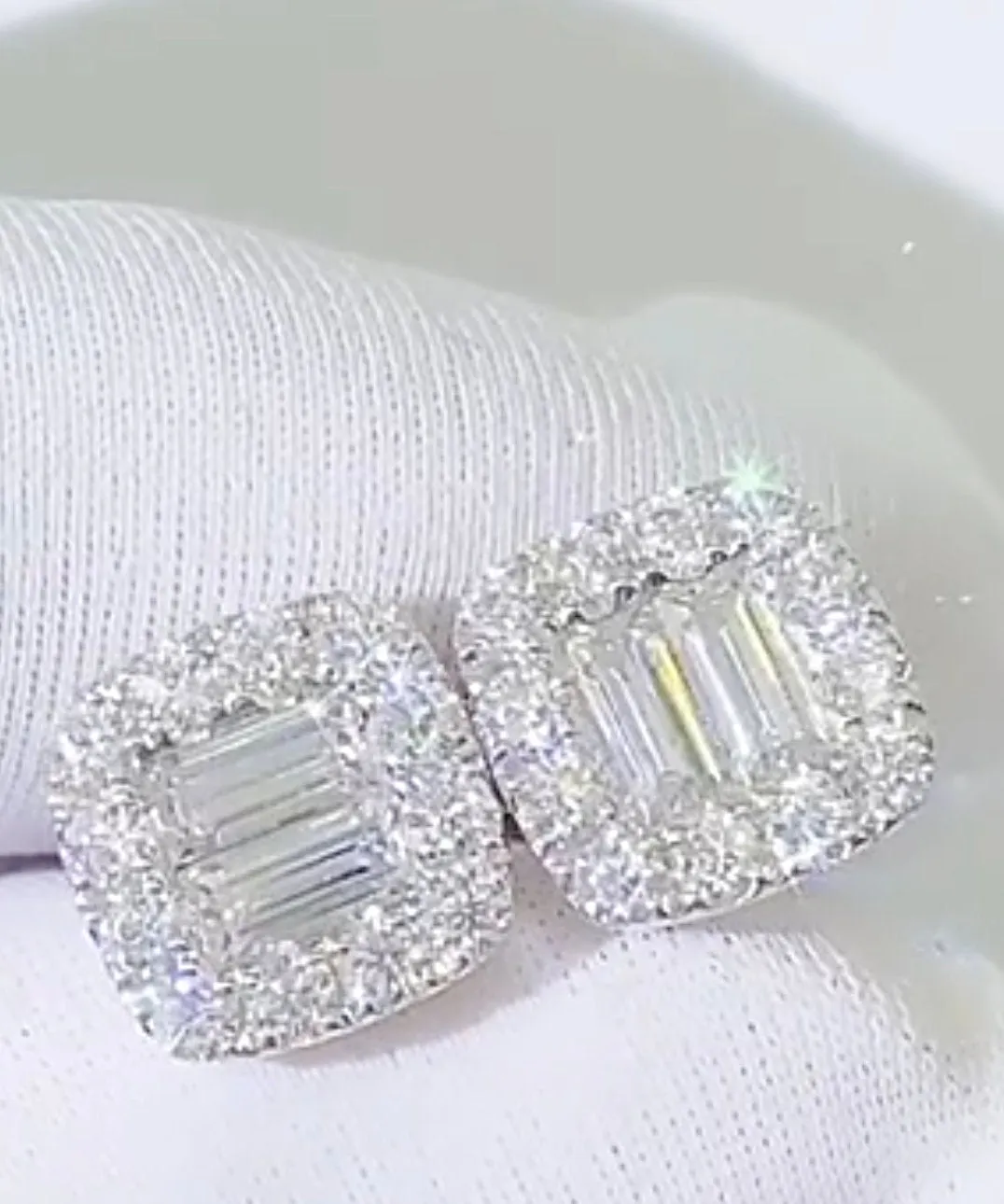 VVS1 Ear Studs | Moissanite Ear Studs | Iced Out Earrings | Diamond Earrings | Moissanite Earrings | Mens Diamond Ear Studs | Womens Earings