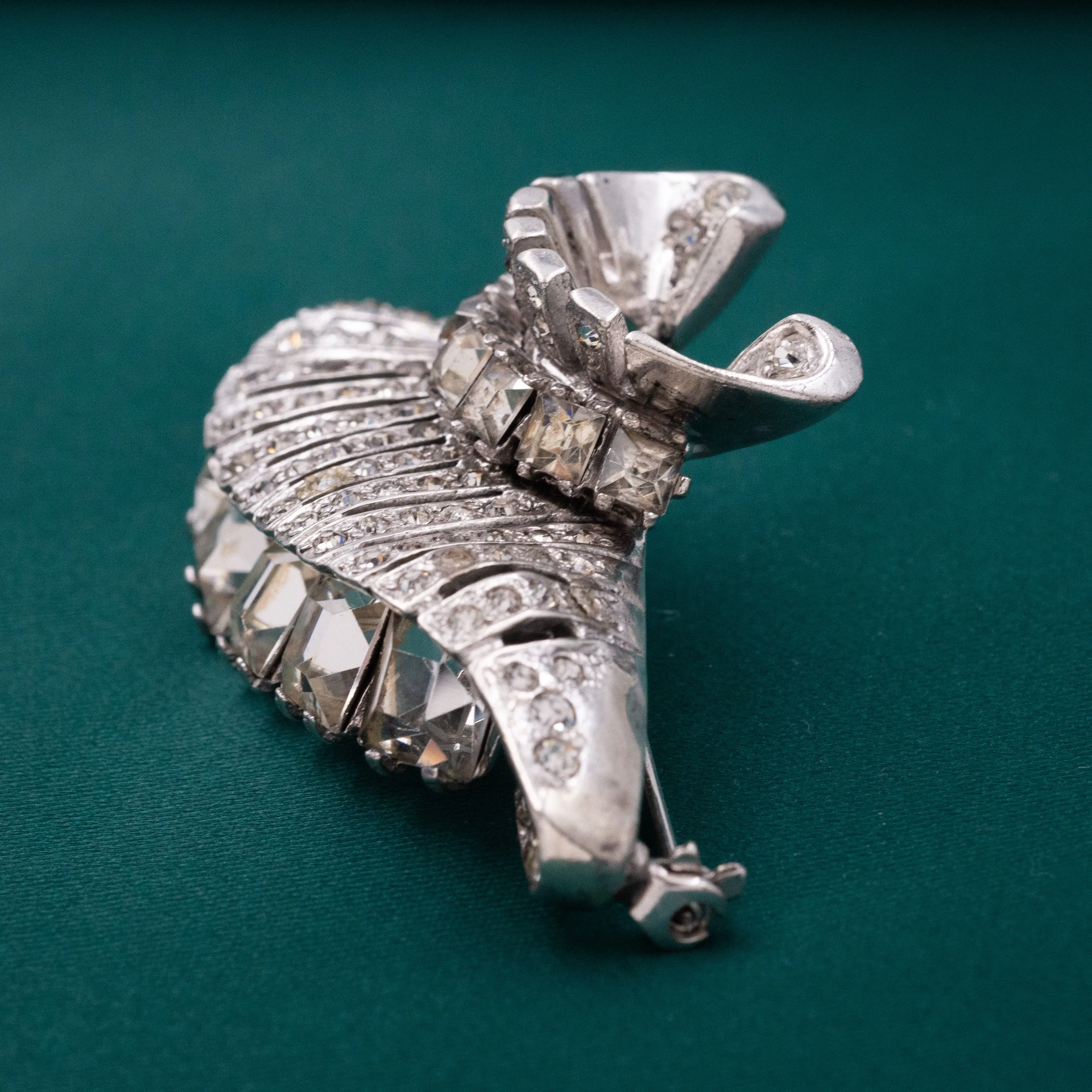 Whimsical Eisenberg Brooch C. 1940s