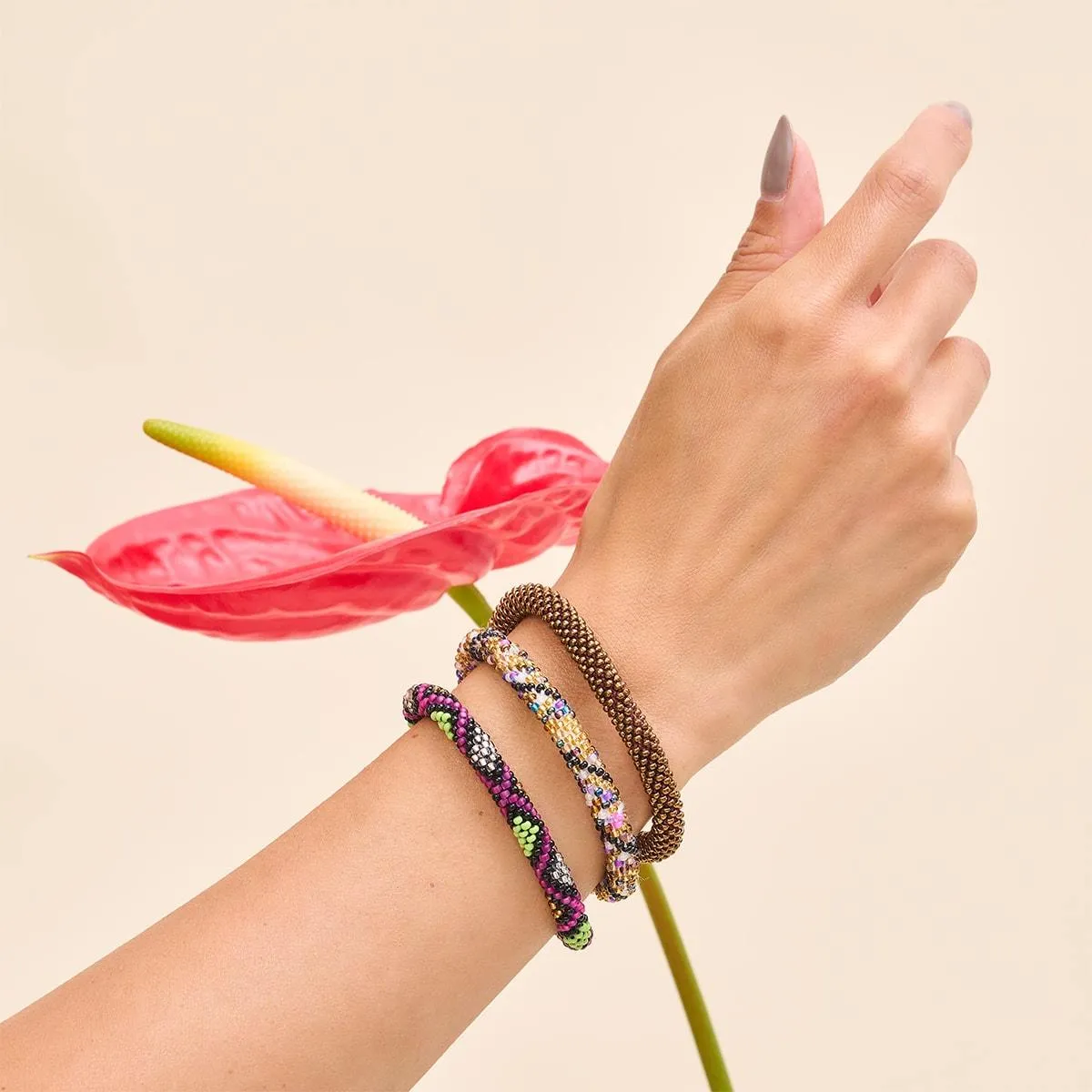 Wintergreen Dream | Himalayan Glass Bead Bracelet